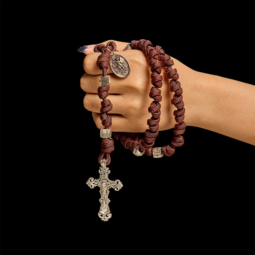 Christianartworkshop Warrior's Devotion Dunkelroter Paracord-Rosenkranz mit dem Erzengel Michael - image 1