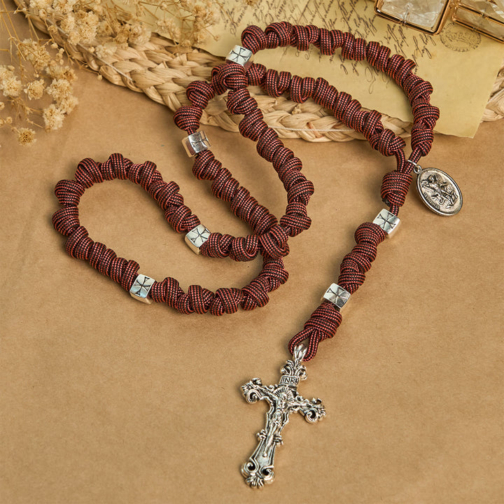 Christianartworkshop Warrior's Devotion Dunkelroter Paracord-Rosenkranz mit dem Erzengel Michael - image 5