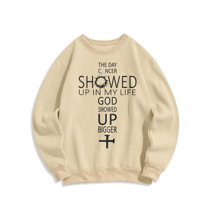 Christianartworkshop Glaube – Gott zeigte sich größer als Krebsgeschichte Fleecegefüttertes Polyester-Sweatshirt - Beige - 2XL - image 4