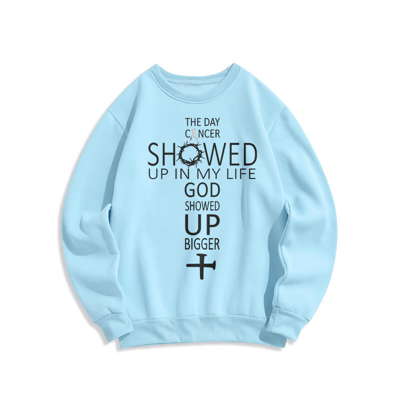 Christianartworkshop Glaube – Gott zeigte sich größer als Krebsgeschichte Fleecegefüttertes Polyester-Sweatshirt - Blau - 2XL - image 5
