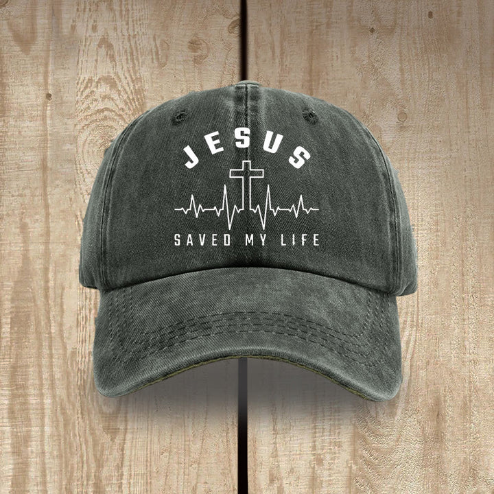 Christianartworkshop „Jesus Saved My Life and Heartbeat Graphic“ Unisex-Mütze aus gewaschener Baumwolle im Used-Look - Graugrün - image 7