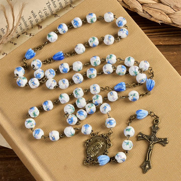 Christianartworkshop Rosenkranz mit unbeflecktem Herzen Mariens und Kruzifix, rund, 8 mm, blaue Kette aus Acryllegierung mit Blumenmuster - image 2
