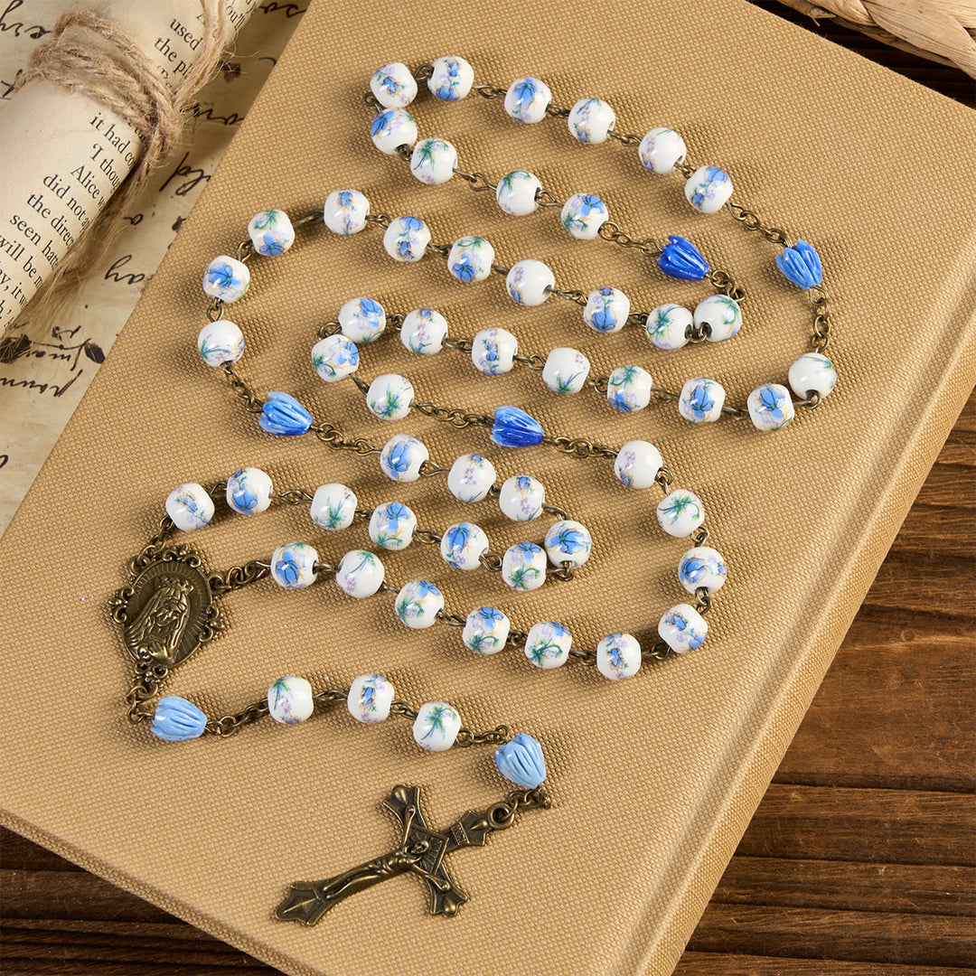 Christianartworkshop Rosenkranz mit unbeflecktem Herzen Mariens und Kruzifix, rund, 8 mm, blaue Kette aus Acryllegierung mit Blumenmuster - image 5