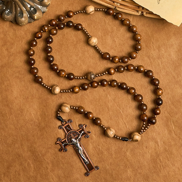 Christianartworkshop Kunsthandwerklicher Rosenkranz aus Holz: Erdfarbene Perlen und Jesus-Kruzifix - image 2