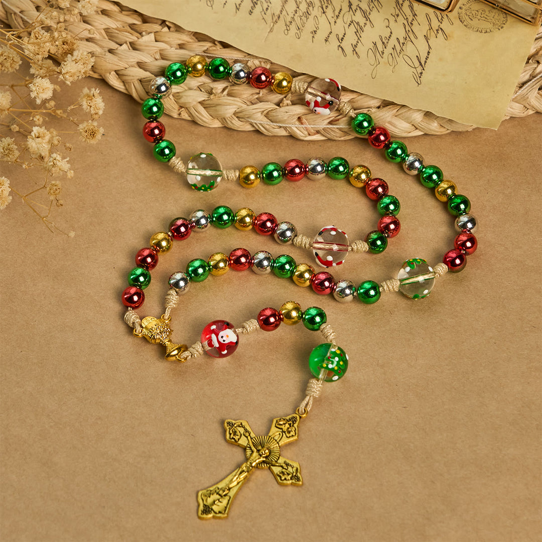 Christianartworkshop Rosenkranz in Weihnachtsstimmung: Bunte Perlen und verziertes goldenes Kruzifix - image 5
