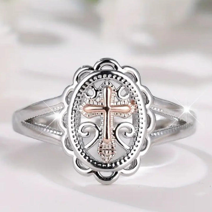 Christianartworkshop Zweifarbiger Kreuzring: Filigraner Glaubensschmuck aus Silber und Roségold - Silber - US 10 - image 0