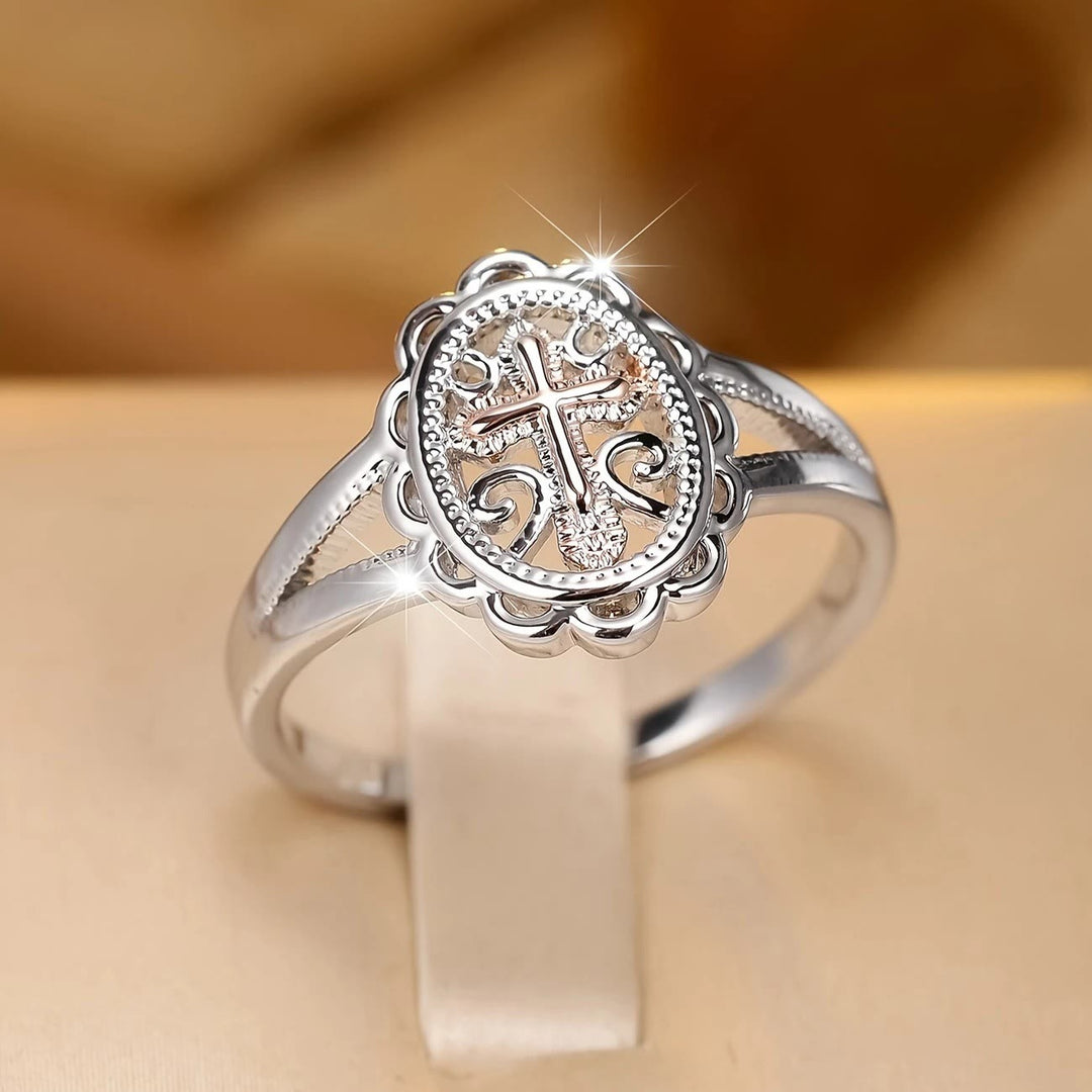 Christianartworkshop Zweifarbiger Kreuzring: Filigraner Glaubensschmuck aus Silber und Roségold - image 1