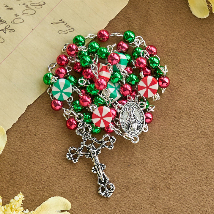 Christianartworkshop Festlicher Weihnachtsrosenkranz: Rot - Grüne Perlen, Bonbonformen & Kruzifix - Rosenkranz zum Thema Weihnachten - image 0