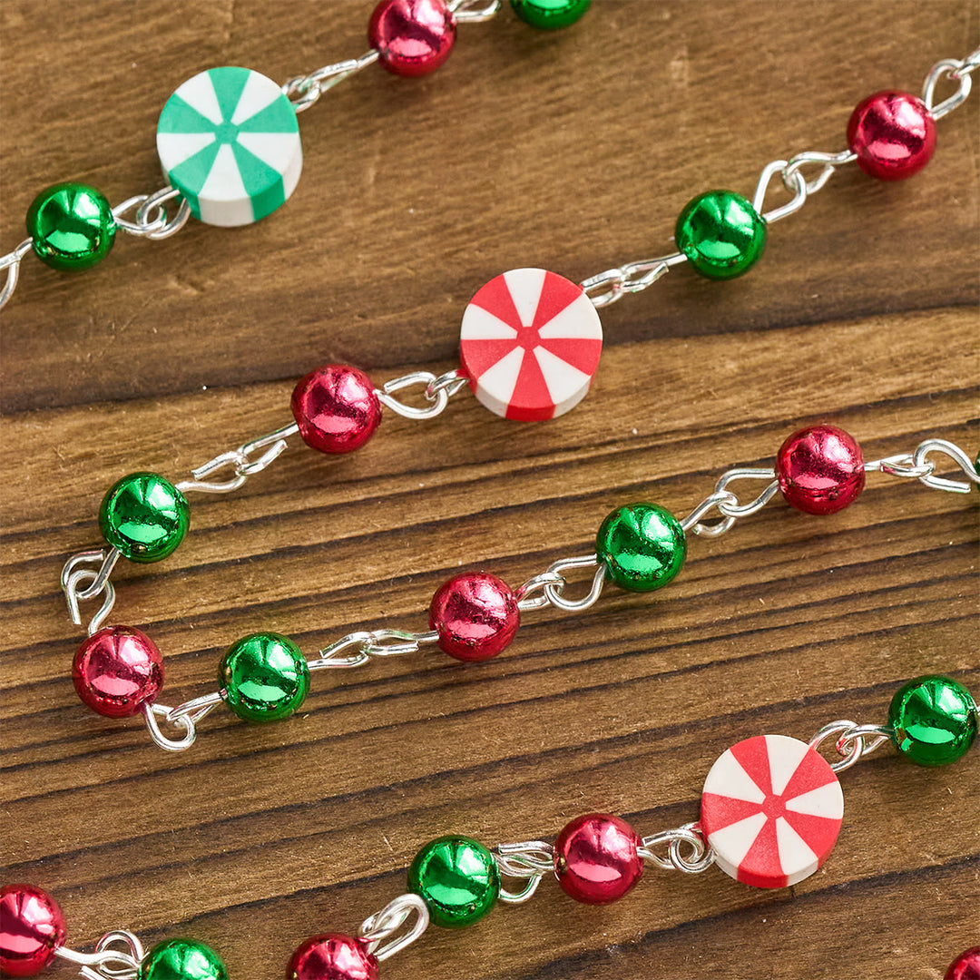 Weihnachtsgeschenk von Christianartworkshop: Festlicher Weihnachtsrosenkranz: Rot-grüne Perlen, Bonbonformen & Kruzifix - image 13