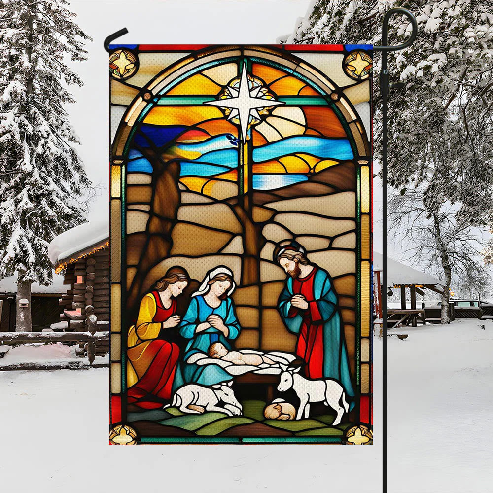 Christianartworkshop Gartenflagge mit der Heiligen Familie und der Geburt Christi: gebeizt – Weihnachtsdekoration im Stil - image 3