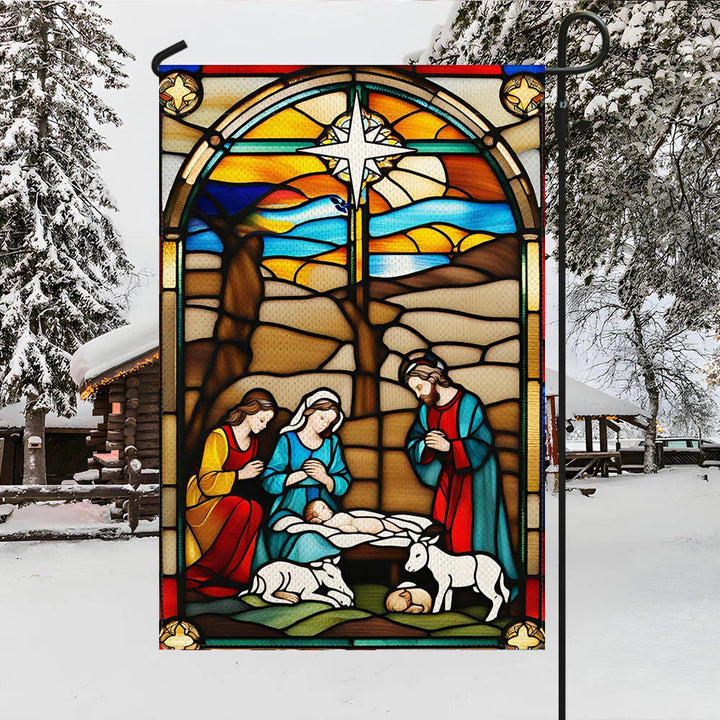 Christianartworkshop Gartenflagge mit der Heiligen Familie und der Geburt Christi: gebeizt – Weihnachtsdekoration im Stil - image 3