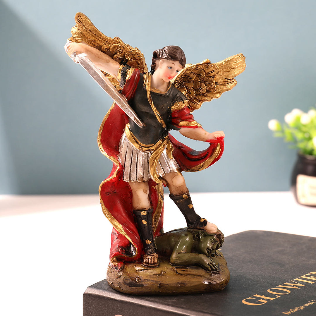 Christianartworkshop St. Michael Kriegerengel Desktop-Ornament: Schutzengel besiegt das Böse - Der heilige Erzengel Michael - image 0