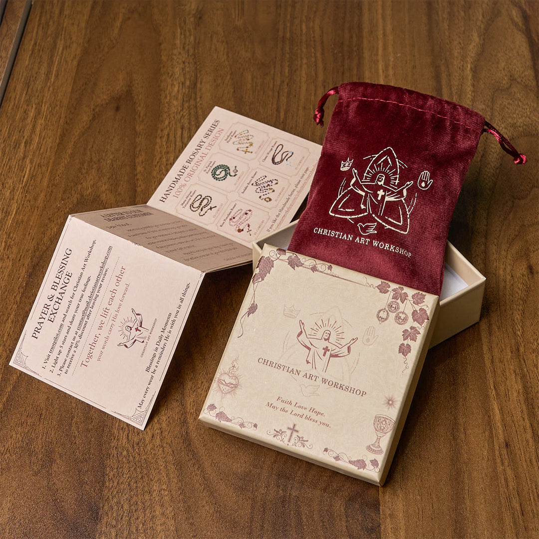 Christianartworkshop Thanksgiving Day: Handgefertigter Rosenkranz aus rosa glänzenden Perlen mit Messingkruzifix und Marienanhänger - image 14