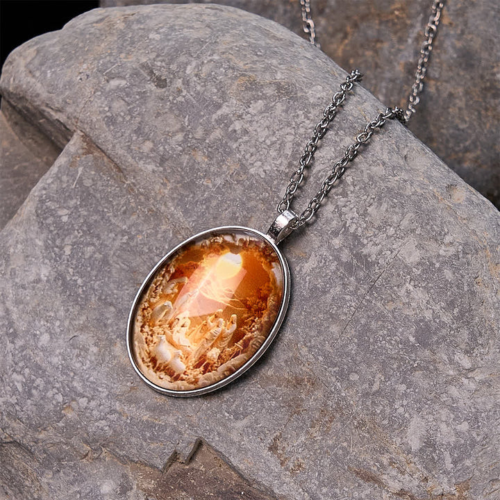 Christianartworkshop – Halskette mit Anhänger aus Glas mit Weihnachtskrippe - image 2