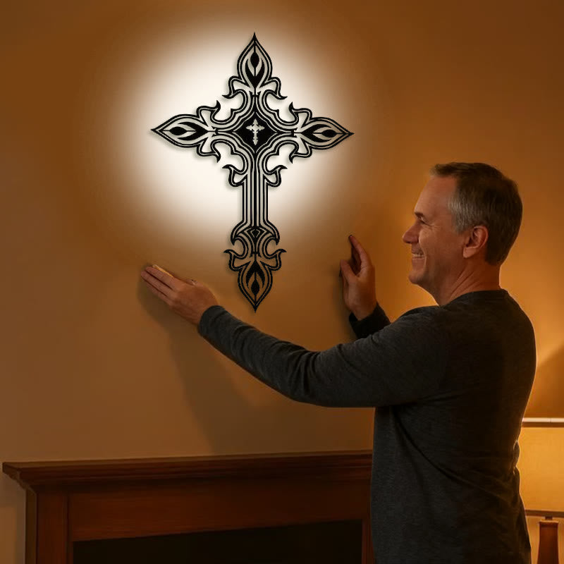 Christianartworkshop Vintage – Inspiriertes verziertes Kreuz, schwarzes Metall-Wanddekor - image 1