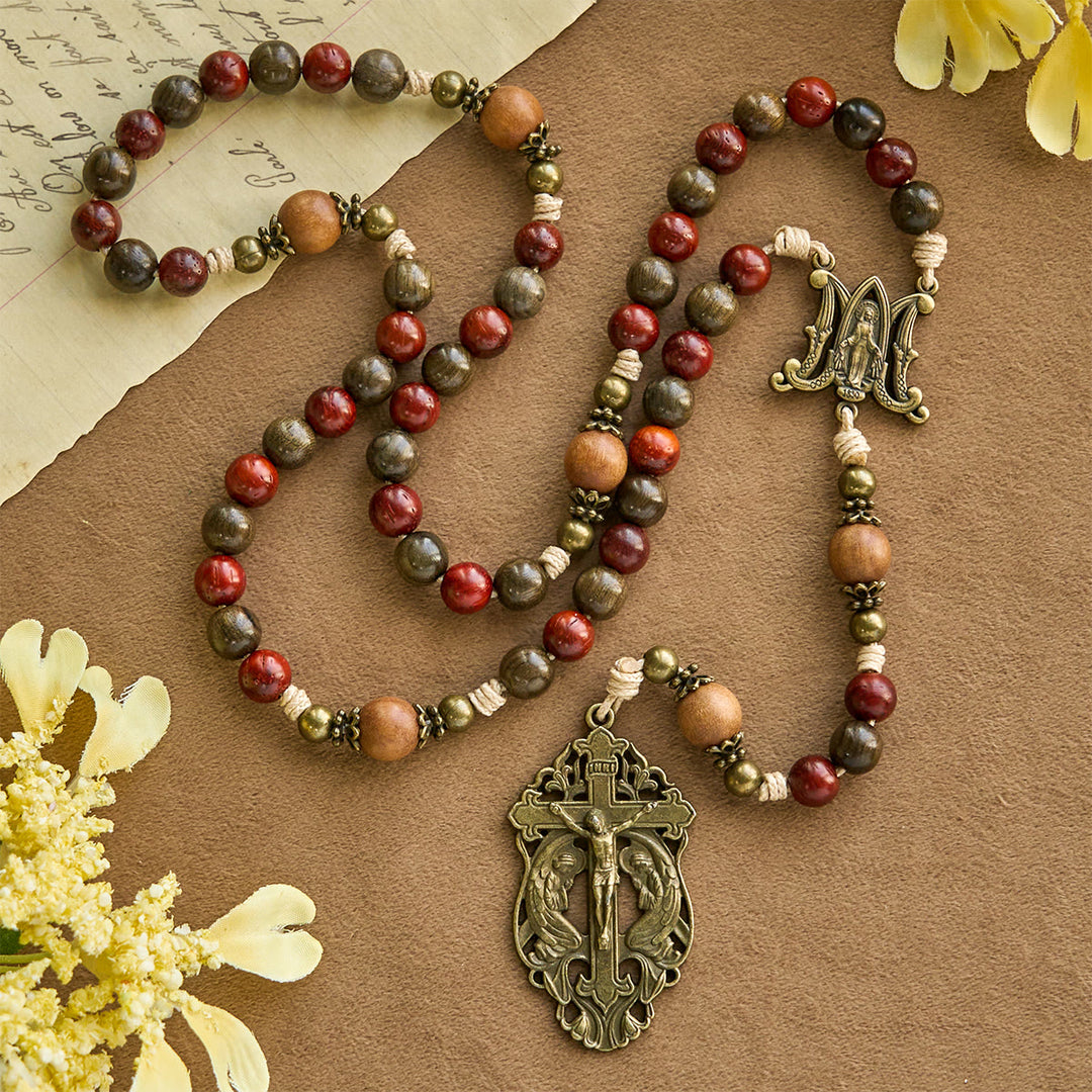 Christianartworkshop Traditioneller Rosenkranz aus Holz im Weihnachtsstil: Erdige Perlen und Bronze-Kruzifix - image 0