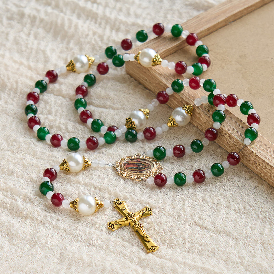 Christianartworkshop Stechpalmenkranz, Weihnachtsrosenkranz mit dreifarbigen Perlen: Feiern Sie die Heilige Geburt - image 3