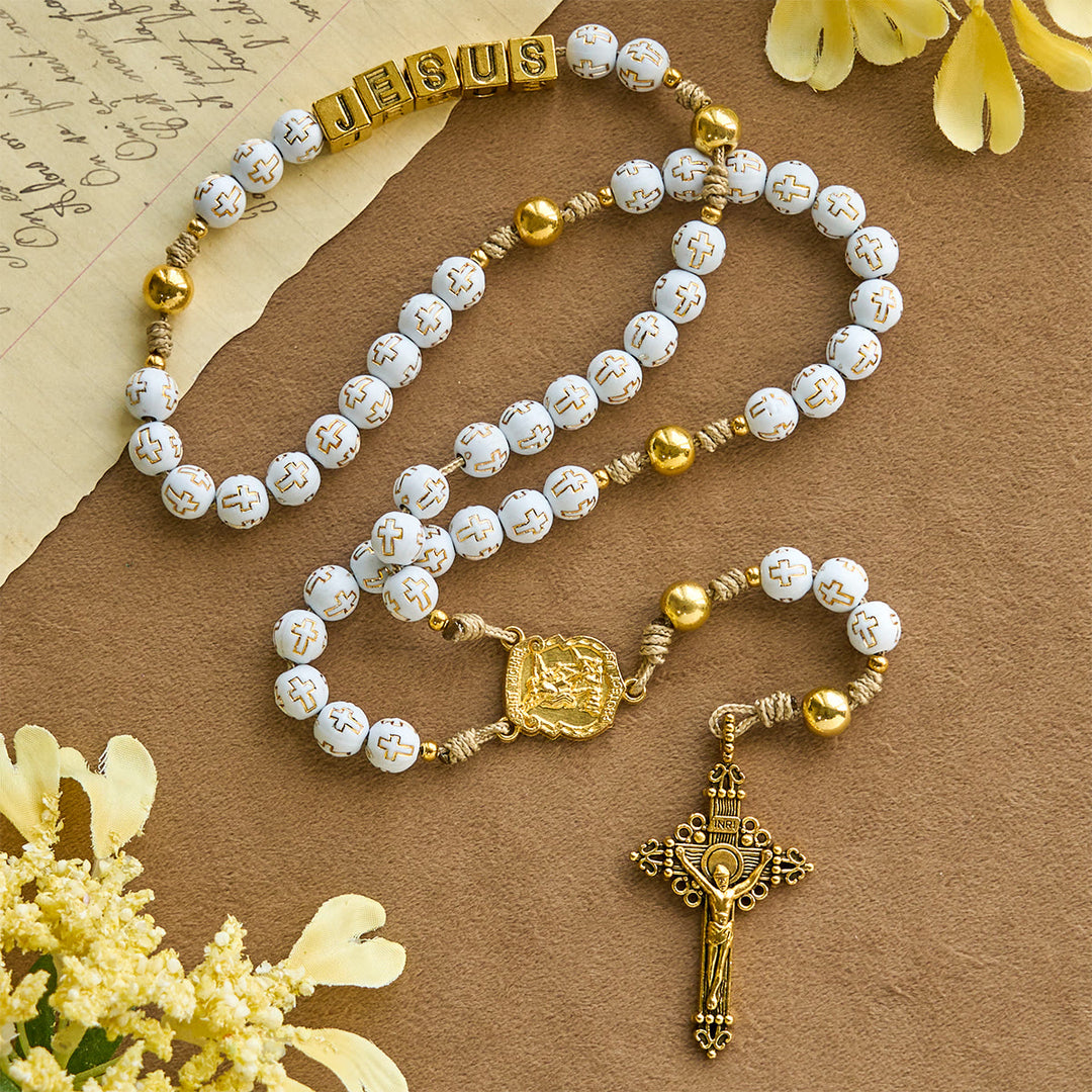 Christianartworkshop Elfenbeinfarbener Rosenkranz mit goldenen Kreuzperlen, verziert mit dem Heiligen Michael und einem personalisierten Jesus-Brief - image 3