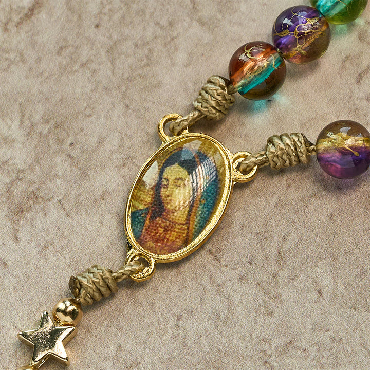 Christianartworkshop Festliche Freude, bunte, klare Perlen und Sternakzente, Weihnachtsrosenkranz: Folge dem Heiligen Licht - image 9