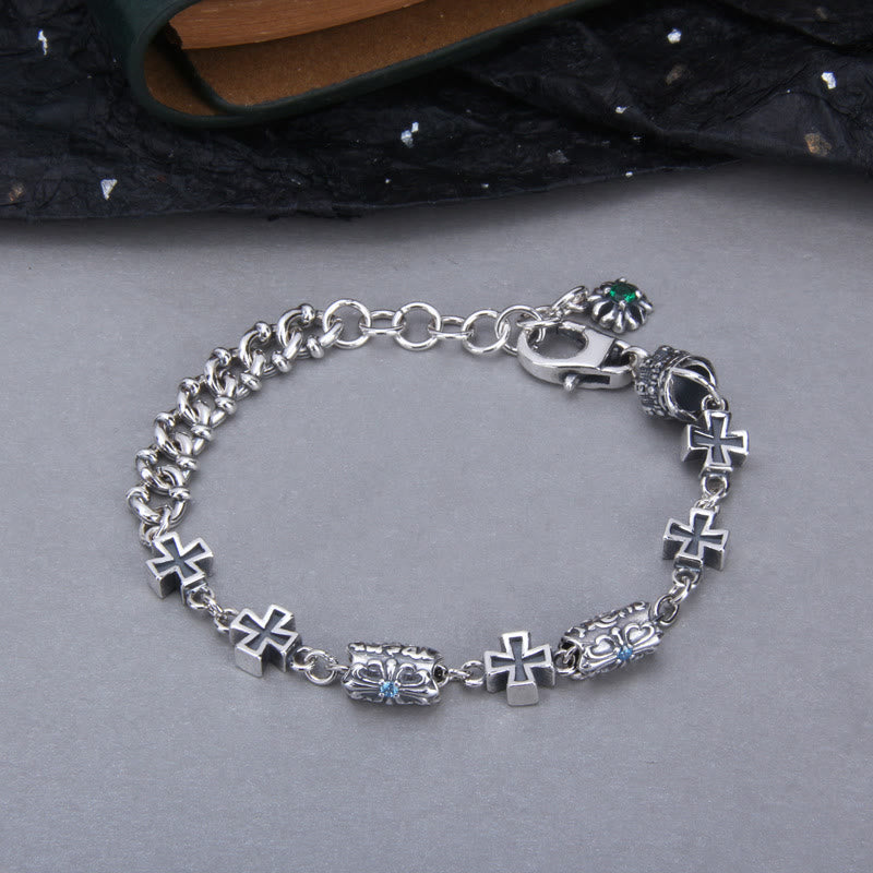 Klassisches Kreuzarmband aus 925er Sterlingsilber von Christianartworkshop mit gotischen Blumenperlen - image 3