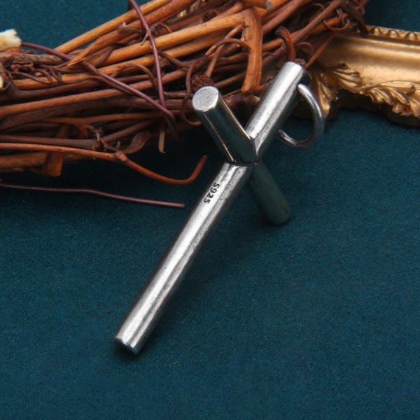 Christianartworkshop – Kräftige, minimalistische Kreuzkette aus Sterlingsilber mit quadratischem und rundem Stab - image 5
