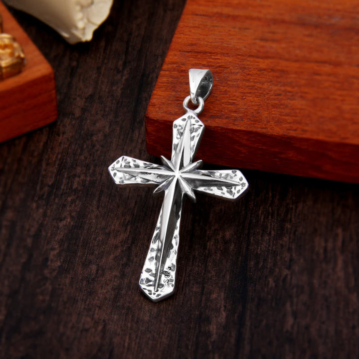 Christianartworkshop Halskette mit gotisch inspiriertem Kreuzanhänger aus Sterlingsilber mit geschnitztem Sternenmuster - S925 - image 0