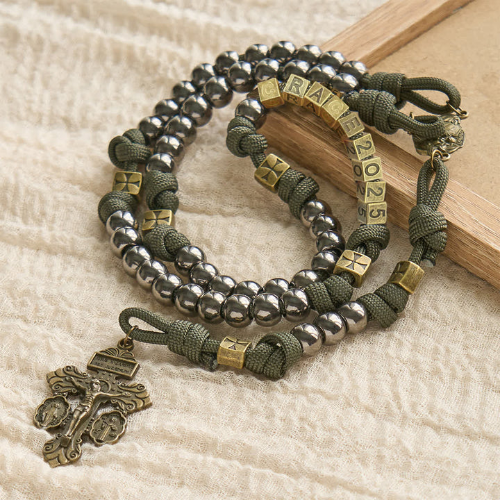 Christianartworkshop Militär-Rosenkranz aus Paracord: Silberfarbene Perlen und Messing-JESUS - image 7