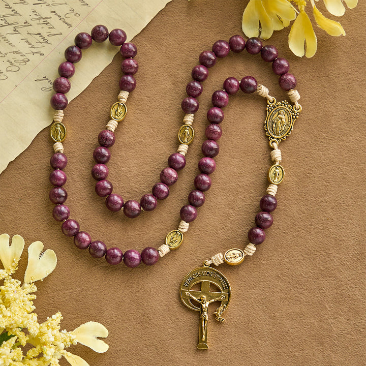 Christianartworkshop Marienschutz-Rosenkranz in Lila-Gold mit verziertem Heiligenschein-Kruzifix: Königliche Töne des Glaubens - image 3