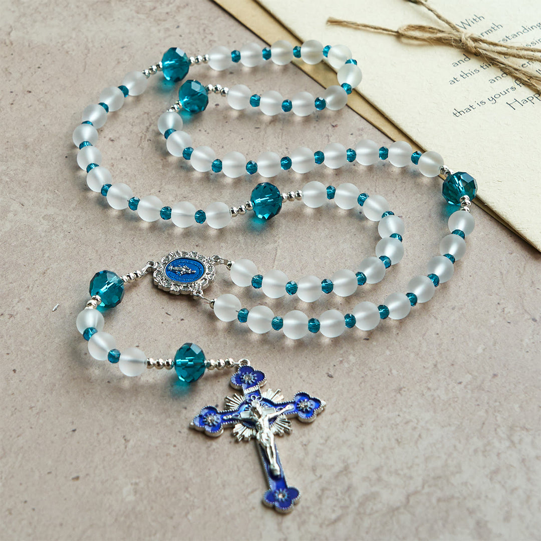 Christianartworkshop Rosenkranz aus mattiertem weißem Glas im Ozeanblau-Stil mit Kruzifix und Unserer Lieben Frau - Unsere Liebe Frau und Kruzifix - image 0