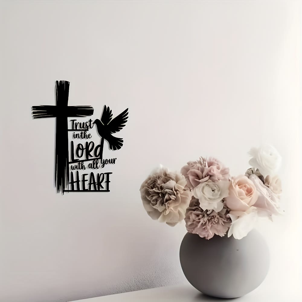 Christianartworkshop Schwarze Metallkreuz- und Tauben-Wanddekoration mit dem Bibelvers „Vertraue dem Herrn“. - image 3