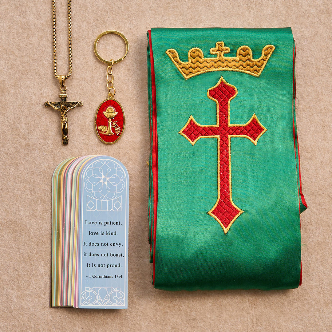 Christianartworkshop Grünes Kreuz-Kronen-Segensset mit goldenem Kruzifix und Schriftzug: Lebe in Hoffnung - Retro-goldene Halskette - image 0