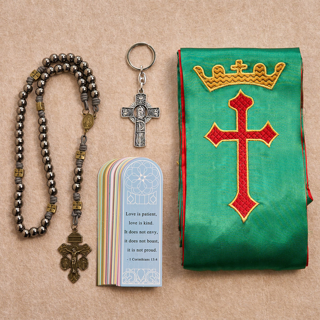 Christianartworkshop Königliches Kreuz-Segensset in liturgischem Grün: Beherrsche deine Tage mit Glauben - Wundertätige Medaille & Kruzifix-Rosenkranz - image 0