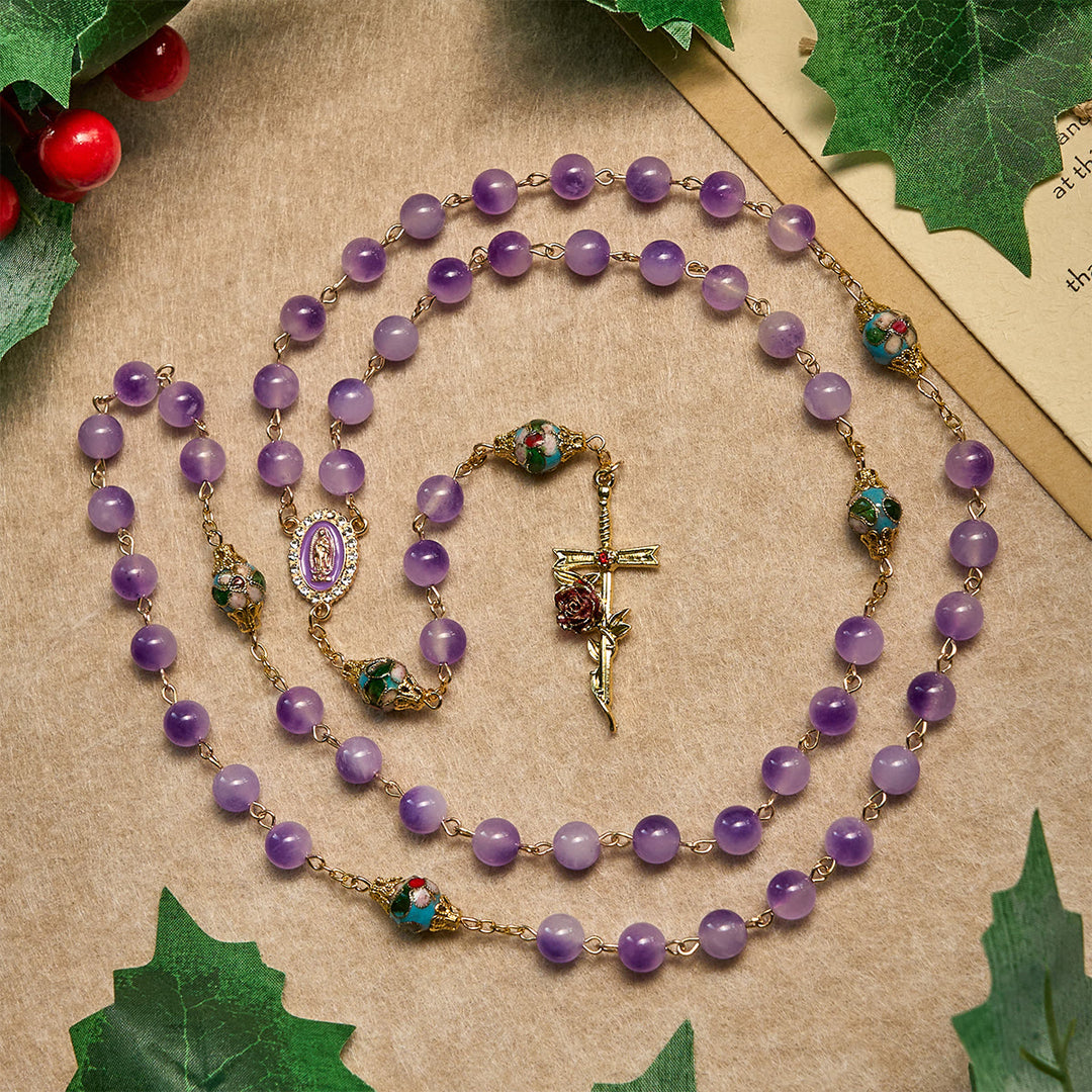 Christianartworkshop Rosenkranz aus violettem Kristall und Cloisonné im Vintage-Stil mit floralem Kreuz und Marien-Zentrum - Unsere Liebe Frau und das Kreuz - image 0