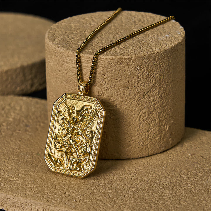 Christianartworkshop Klassische Halskette mit Anhänger aus Edelstahl – Schutzsymbol des Erzengels Michael - Golden - image 10