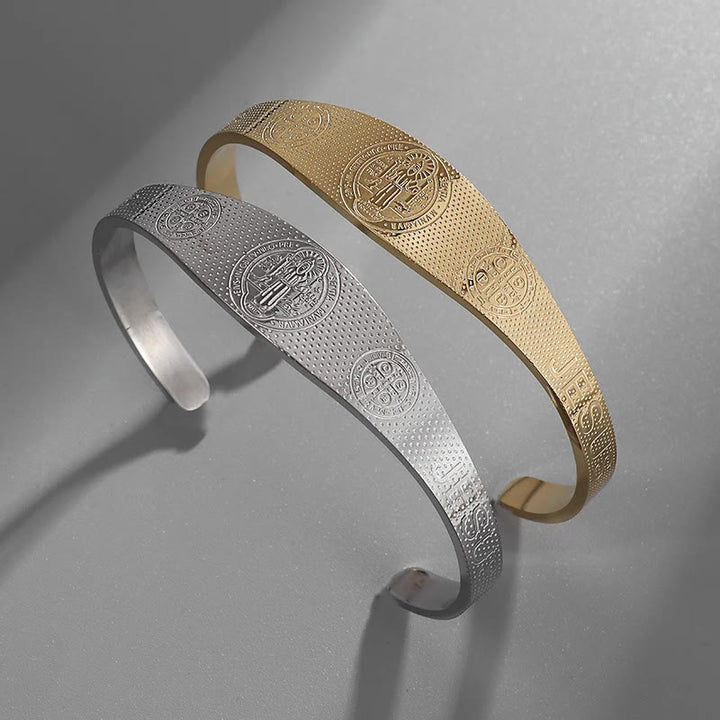 Christianartworkshop Friedens- und Schutz-Armband „St. Benedikt“ in Gold und Silber - Golden - image 0