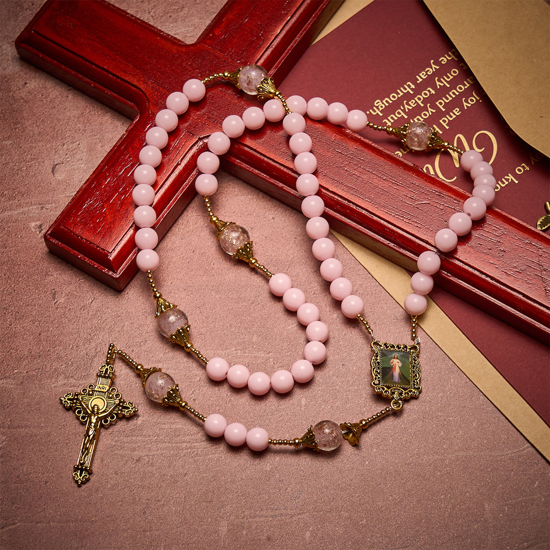 Eleganter Rosenkranz mit rosa Perlen und der Göttlichen Barmherzigkeit für spirituellen Trost von Christianartworkshop - Göttliche Barmherzigkeit und Kruzifix - image 0