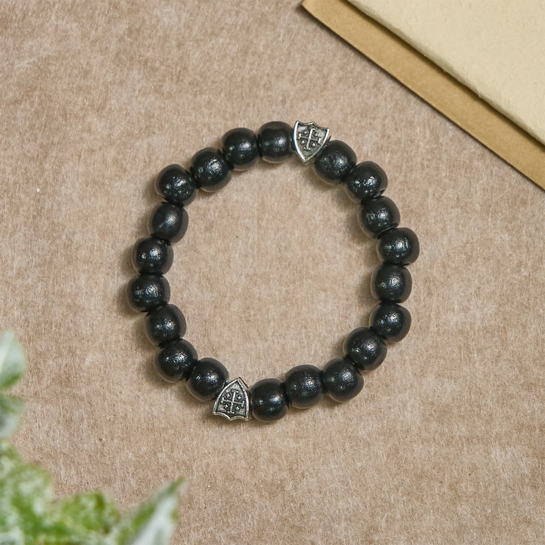 Christianartworkshop Schwarzes handgefertigtes Gebetsarmband aus Holz mit zwei Jerusalemkreuzen - image 4