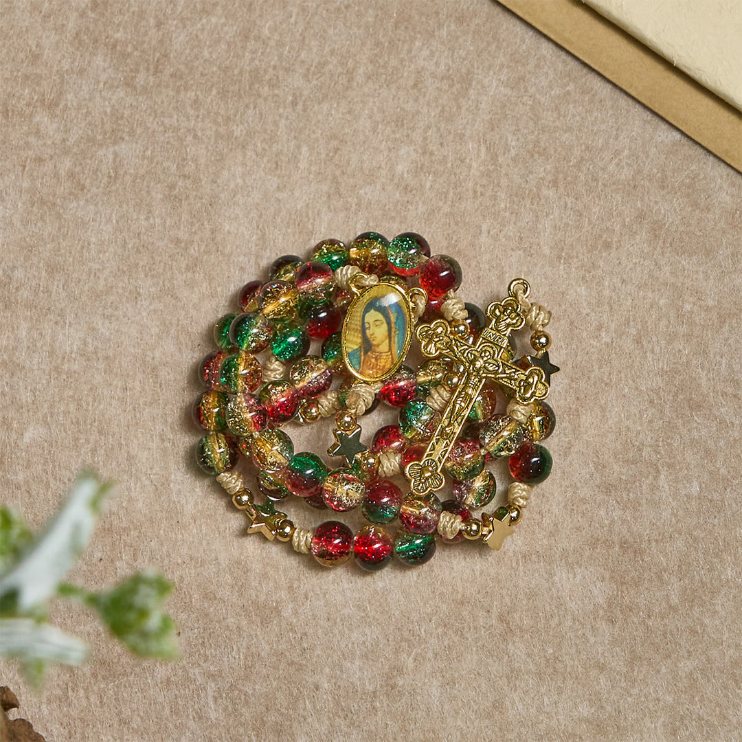Weihnachtsrosenkranz aus Glasperlen von Christianartworkshop: Medaille Unserer Lieben Frau von Guadalupe & Goldenes Kruzifix - image 6