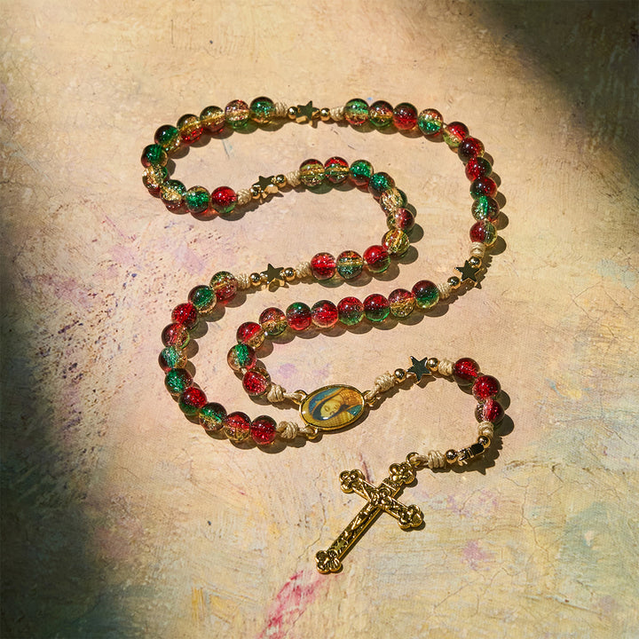 Weihnachtsgeschenk von Christianartworkshop: Weihnachtlicher Glasperlenrosenkranz: Medaille Unserer Lieben Frau von Guadalupe & goldenes Kruzifix - image 6