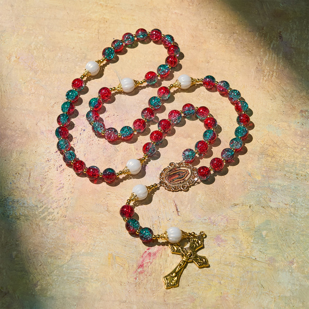 Christliche Kunstwerkstatt: Weihnachtlicher Rosenkranz aus roten und blauen Glasperlen: Marienmedaille & verziertes Kreuz - image 4