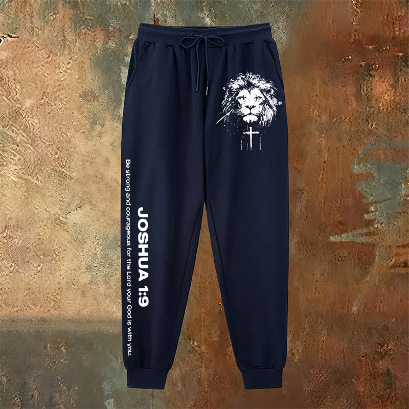 Christianartworkshop Lion of Judah Jogginghose: Josua 1:9 Vers in Kohle - image 10