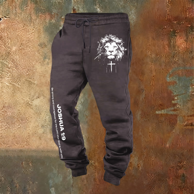 Christianartworkshop Lion of Judah Jogginghose: Josua 1:9 Vers in Kohle - Dunkelgrau - 2XL - image 20