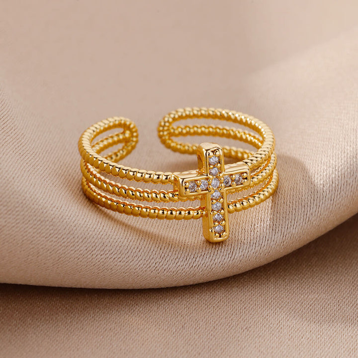 Funkelnder Kreuzring von Christianartworkshop: Zirkonia-besetztes Design für ein gläubiges Geschenk - image 1