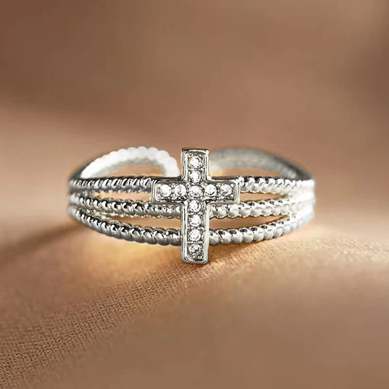 Funkelnder Kreuzring von Christianartworkshop: Zirkonia-besetztes Design für ein gläubiges Geschenk - Silber (Geeignet für US-Größen 6-10) - image 4