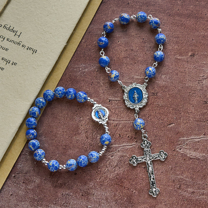 Christianartworkshop Rosenkranz und Armband aus königsblauen Steinperlen: Gnade, geführt von Marias Hand - image 12