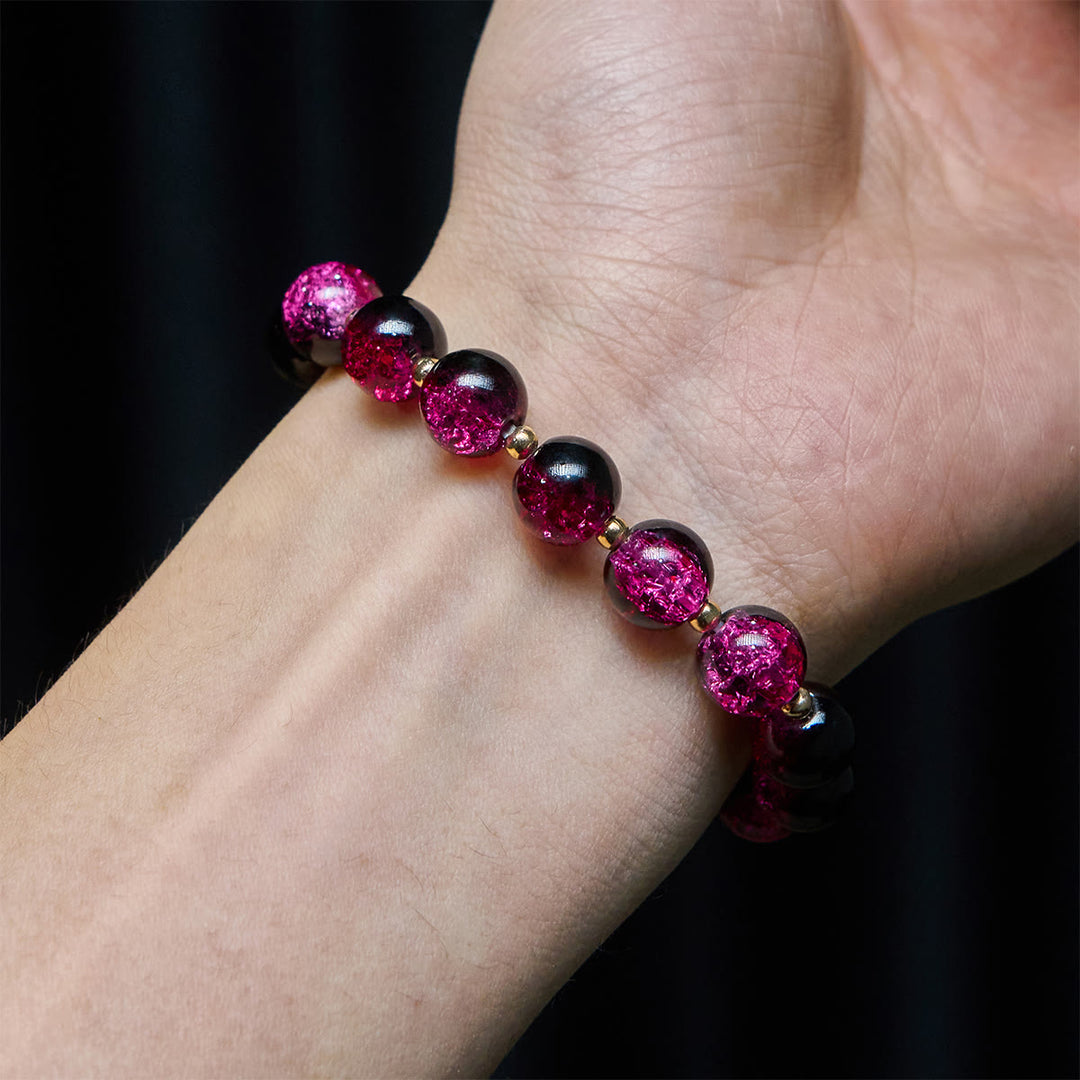 Christianartworkshop Armband „Gnade und Stärke“ aus schwarz-rosa Glasperlen mit goldenem Kreuz - image 2