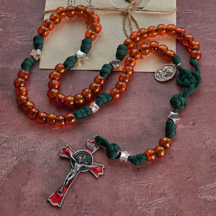 Christliche Rosenkranzkette aus bernsteinfarbenen Perlen und grünem Paracord mit Medaille der Heiligen Familie von Christianartworkshop - image 6