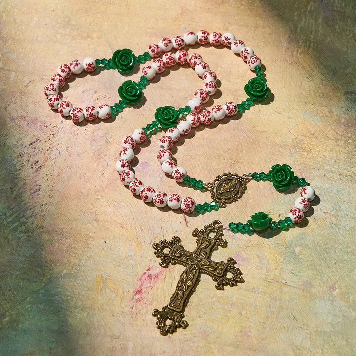 Rosenkranz aus roten Keramikperlen mit Blumenmuster und grüner Rose von Christianartworkshop: Der Garten der Liebe Mariens - image 7