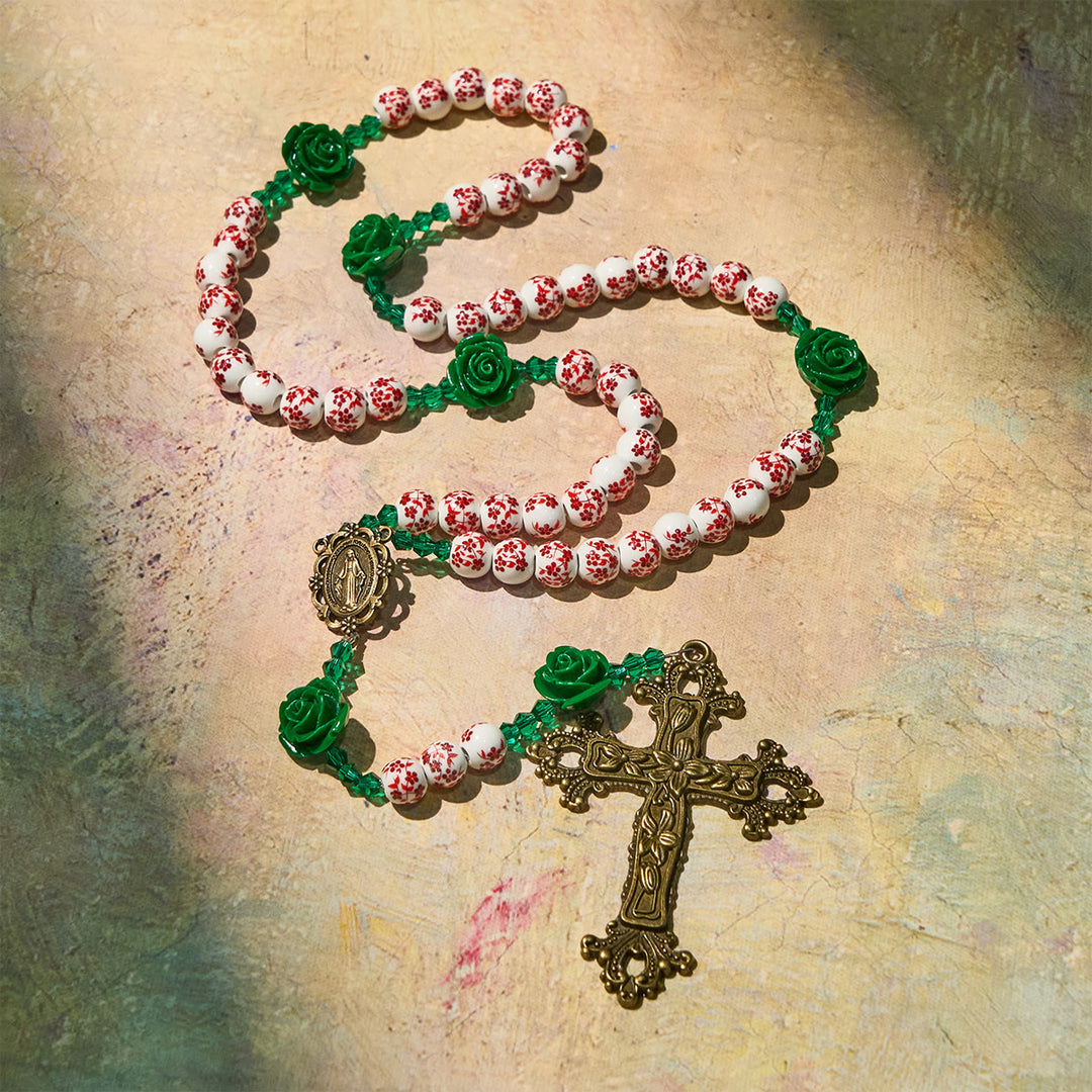 Rosenkranz aus roten Keramikperlen mit Blumenmuster und grüner Rose von Christianartworkshop: Der Garten der Liebe Mariens - image 6