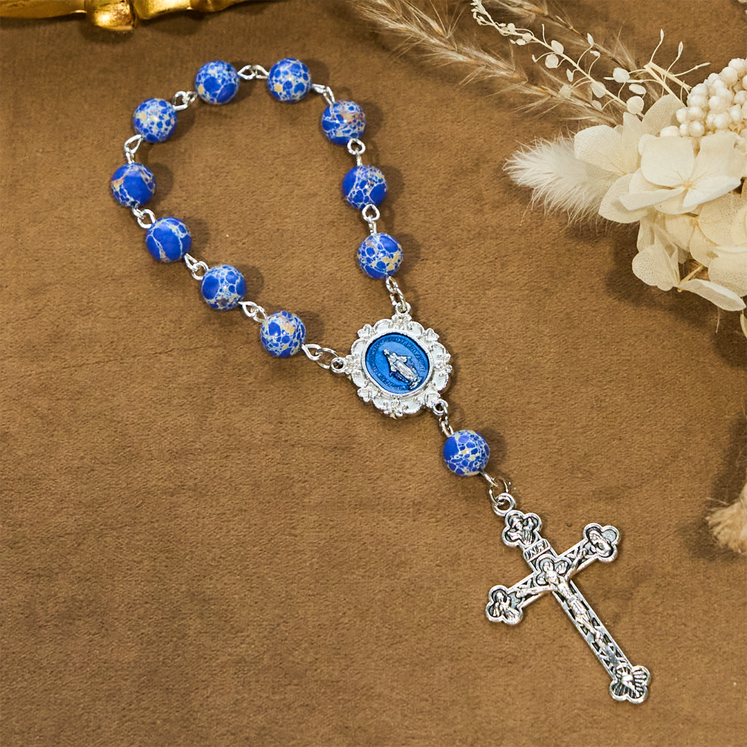 Christianartworkshop Rosenkranz und Armband aus königsblauen Steinperlen: Gnade, geführt von Marias Hand - image 2